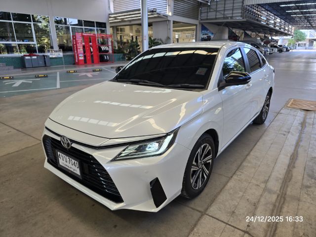Toyota Yaris ATIV 2023 1.2 Premium Luxury Sedan เบนซิน ไม่ติดแก๊ส เกียร์อัตโนมัติ ขาว