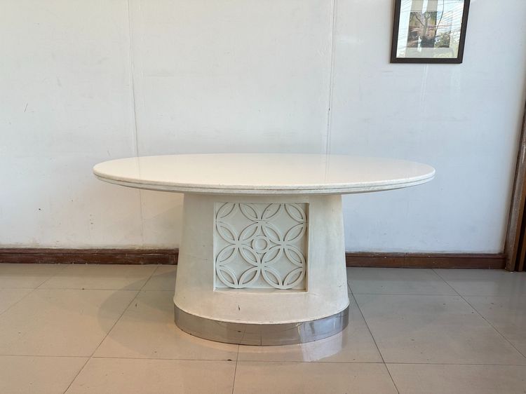 อื่นๆ ไม้ ขาว โต๊ะทานอาหาร ท็อปหินอ่อนทรงวงรี ฐานติดแผ่นสแตนเลส 