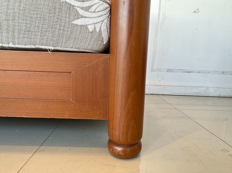 โซฟาไม้สัก 3 ที่นั่ง สไตล์วินเทจ เบาะผ้าลายดอกไม้สีเทา ถอดปลอกได้  รูปที่ 10