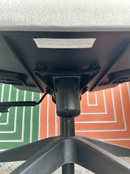 เก้าอี้สำนักงาน แบรนด์ LAMEX เบาะผ้าสีเทา ขาพลาสติก ล้อเลื่อน รูปที่ 12