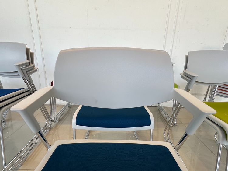 เก้าอี้ แบรนด์ KOKUYO เบาะผ้า คละสี โครงขาเหล็ก รูปที่ 6