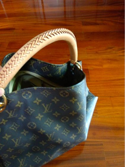 lv artsy mm แท้ เจ้าของขายเอง สภาพ99.99ใหม่มาก รูปที่ 6