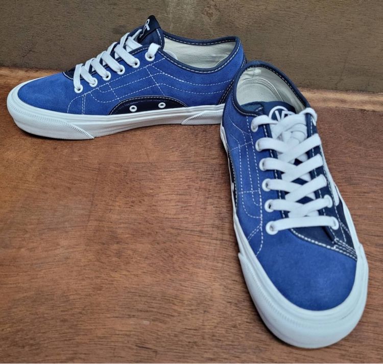 ขายรองเท้าVANS สีน้ำเงิน ของแท้ ใส่น้อยมากๆ สภาพสวยๆ พื้นนุ่มใส่สบาย ทนทาน ขนาด7.5us.(40eu)  รูปที่ 4