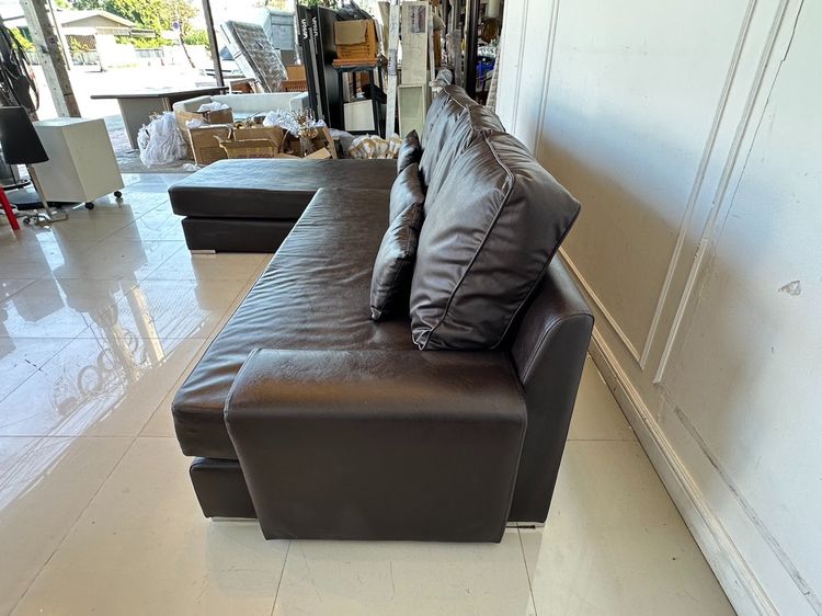 โซฟาแอล 3 ที่นั่ง เบาะหนัง PU สีน้ำตาล โครงไม้จริง ขาสแตนเลส  รูปที่ 5