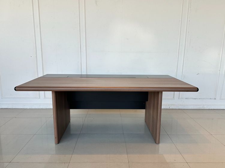 ไม้ น้ำตาล โต๊ะทำงานผู้บริหาร แบรนด์  MODERNFORM