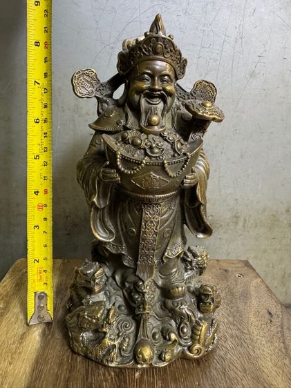 องค์ไฉซิงเอี๊ยะทองเหลือง