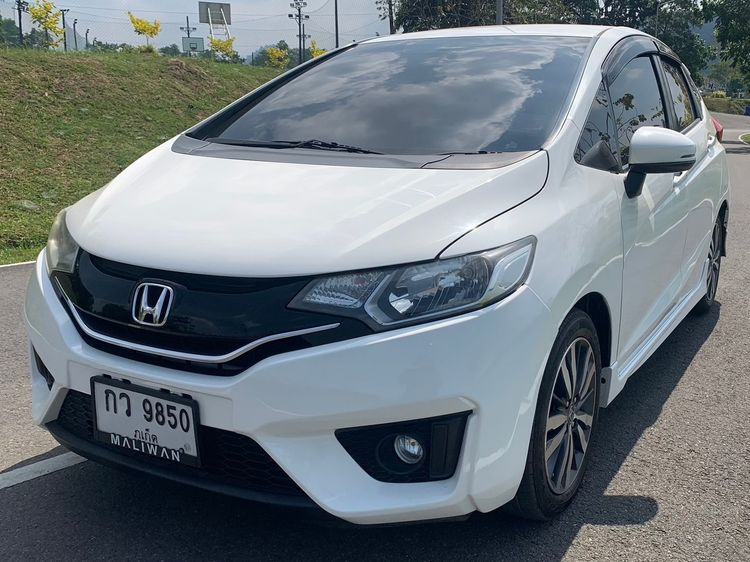 รถ Honda Jazz 1.5 SV i-VTEC สี ขาว
