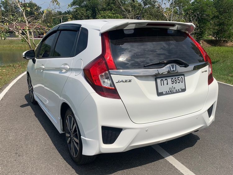Honda Jazz 2016 1.5 SV i-VTEC Sedan เบนซิน ไม่ติดแก๊ส เกียร์อัตโนมัติ ขาว รูปที่ 3