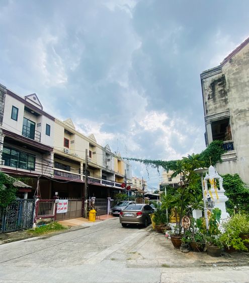 ขายทาวน์เฮาส์ 3 ชั้น ถนน สุขุมวิท77 ( อ่อนนุช 25 )