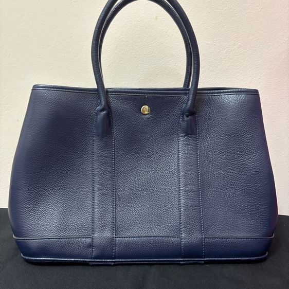กระเป๋า TAYWIN (เทวินทร์) สีน้ำเงิน Navy ทรง Tote หนังลาย Togo สวยหรู สภาพดี รูปที่ 9