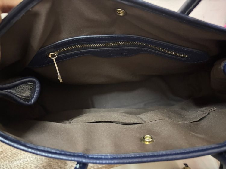 กระเป๋า TAYWIN (เทวินทร์) สีน้ำเงิน Navy ทรง Tote หนังลาย Togo สวยหรู สภาพดี รูปที่ 4