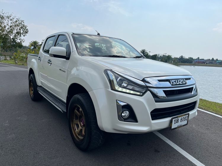 Isuzu D-MAX 2019 1.9 Hi-Lander Stealth Z Prestige Pickup ดีเซล ไม่ติดแก๊ส เกียร์ธรรมดา ขาว รูปที่ 2