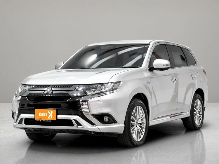 รถ Mitsubishi Outlander รุ่นย่อยอื่นๆ สี บรอนซ์เงิน