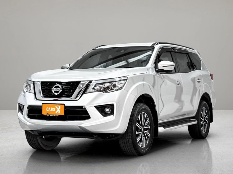 รถ Nissan Terra 2.3 VL สี บรอนซ์เงิน