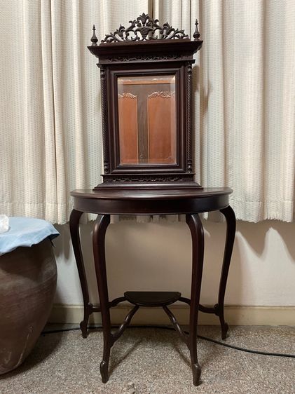 โต๊ะเครื่องแป้งไทย