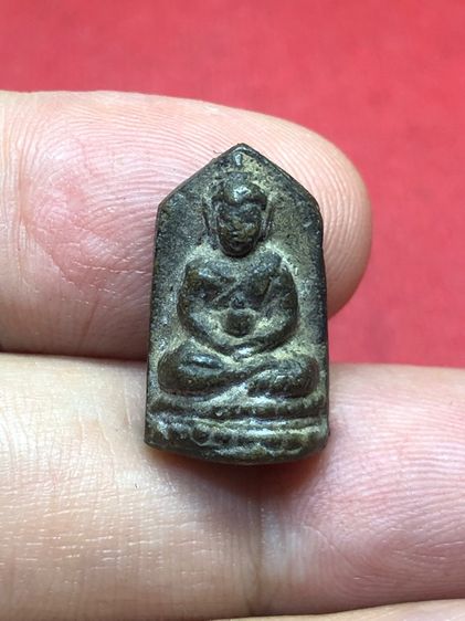 พระชัยวัฒน์พิมพ์ครึ่งซีก รูปที่ 3