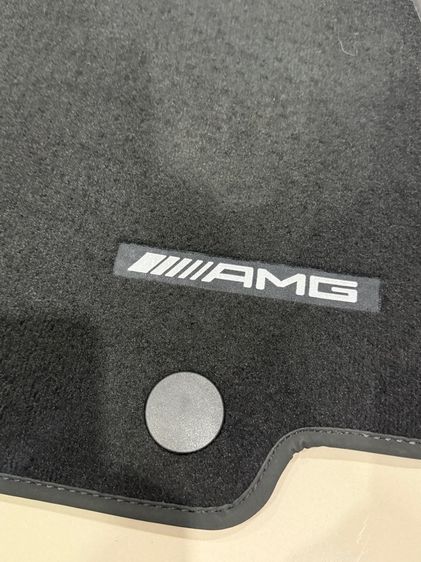 พรมของแท้ มือสอง  ใส่ Mercedes  Benz  C350e - C220d  amg ซื้อรถมาแล้วถอดออก ใช้งานไม่นาน  สภาพสวยงาม รูปที่ 2