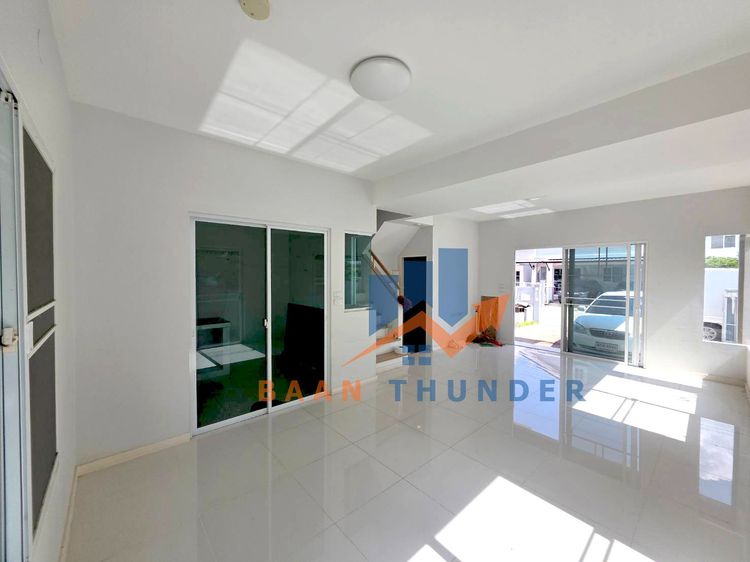 ไม่มี ขาย บ้านแฝด วิลลาจจิโอ ปิ่นเกล้า - ศาลายา 35 ตารางวา บ้านใหม่ไม่เคยเข้าอยู่ รูปที่ 3