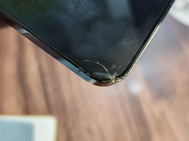 13 promax. 128GB ตำหนิขอบล่าง รูปที่ 6