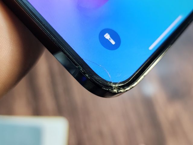 13 promax. 128GB ตำหนิขอบล่าง รูปที่ 3