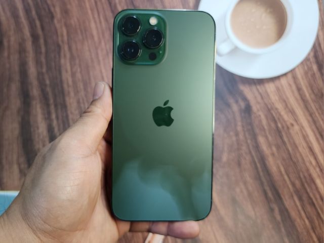 13 promax. 128GB ตำหนิขอบล่าง