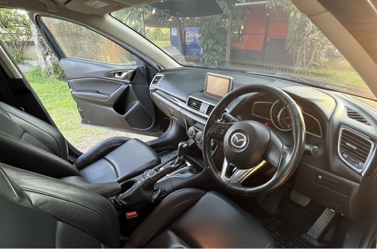 Mazda Mazda3 2014 2.0 C Sedan เบนซิน ไม่ติดแก๊ส เกียร์อัตโนมัติ ดำ รูปที่ 3