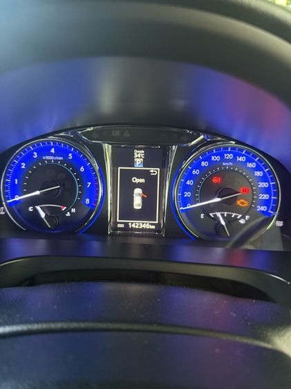 Toyota Camry 2015 2.0 G Extremo Sedan เบนซิน เกียร์อัตโนมัติ ขาว รูปที่ 4