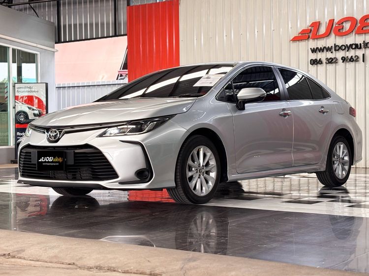 รถ Toyota Altis 1.6 G สี บรอนซ์เงิน