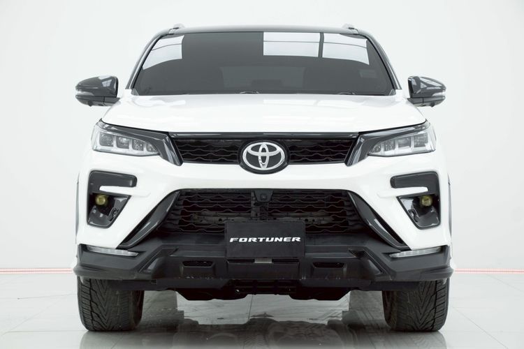 Toyota Fortuner 2021 2.4 Legender Utility-car ดีเซล ไม่ติดแก๊ส เกียร์อัตโนมัติ ขาว รูปที่ 4