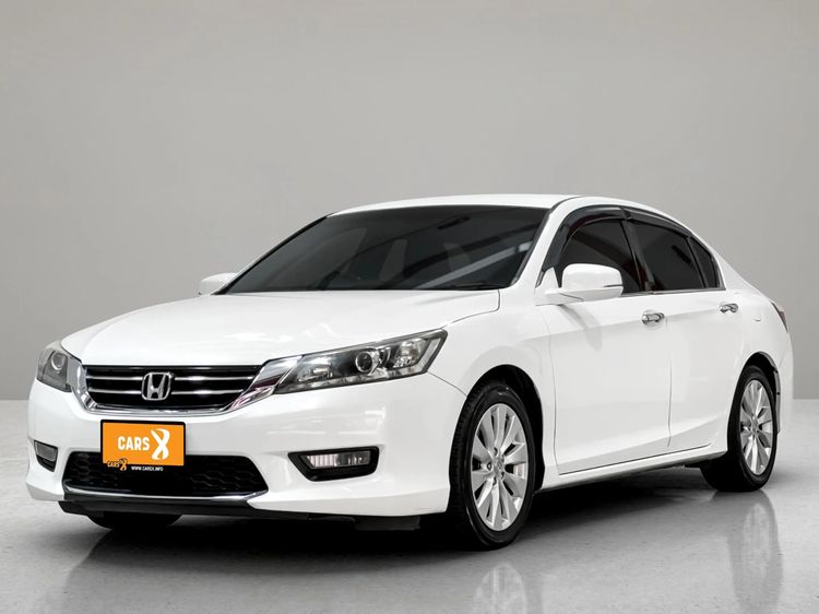 รถ Honda Accord 2.0 EL สี ขาว