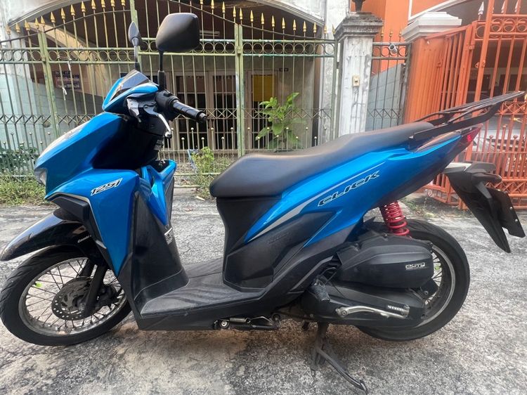 Click 125i น้ำเงินดำ รูปที่ 4