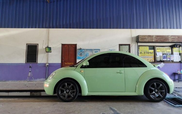 Volkswagen Beetle 2000 2.0 Utility-car เบนซิน ไม่ติดแก๊ส เกียร์อัตโนมัติ เขียว รูปที่ 4