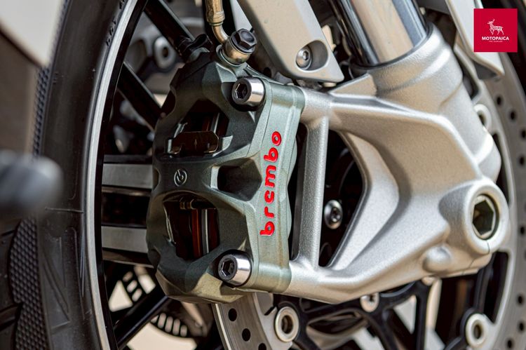 Triumph Rocket 3GT ปี2020 สีเทา รถศูนย์ฯ วิ่งน้อย 4,000Km. รูปที่ 11