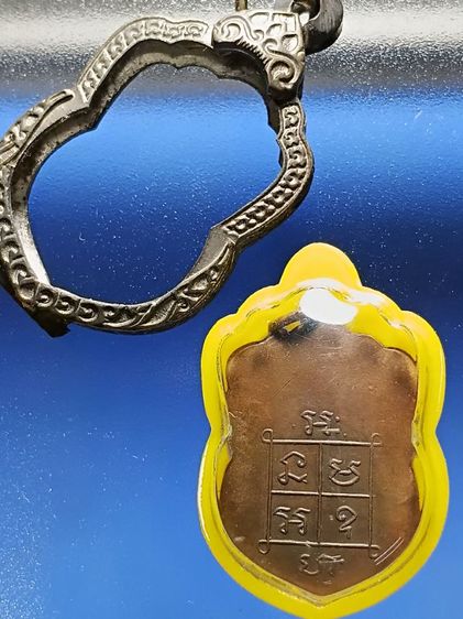 เหรียญหลวงพ่อเเก้ว วัดสามเรือน จ.อยุธยา รุ่นแรก ปี2494 สภาพสวย มาพร้อมเลี่ยมตลับเงินเก่าอย่างดี  รูปที่ 4