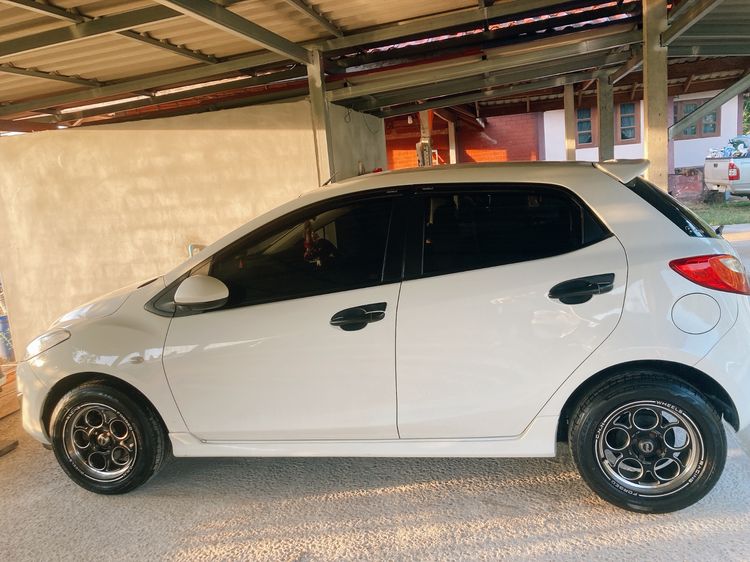 Mazda Mazda 2 2012 1.5 Spirit Sports Sedan เบนซิน ไม่ติดแก๊ส เกียร์อัตโนมัติ ขาว รูปที่ 4