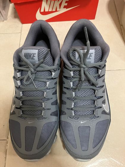 รองเท้า Nike รูปที่ 2