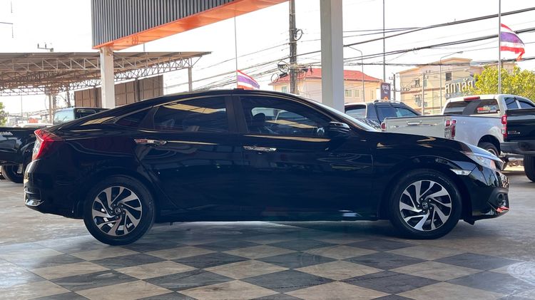 Honda Civic 2017 1.8 EL i-VTEC Sedan เบนซิน ไม่ติดแก๊ส เกียร์อัตโนมัติ ดำ รูปที่ 4