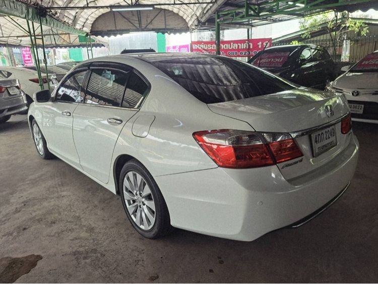 Honda Accord 2015 2.0 EL Sedan เบนซิน ไม่ติดแก๊ส เกียร์อัตโนมัติ ขาว รูปที่ 4