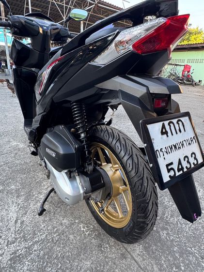 HONDA CLICK 125 ล้อแม็กซ์หัวฉีดสตาร์ทมือ เครื่องดีมากสีสวยมากต้องมาดูของจริงมีสถานที่ให้ทดลองขับขี่ก่อนซื้อ รูปที่ 15