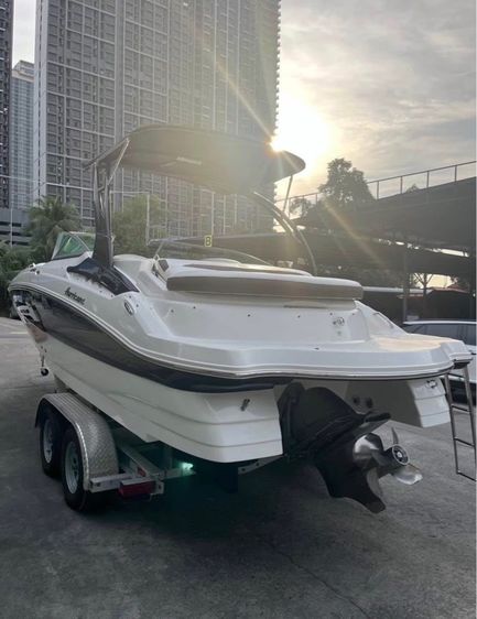 เรือสปอร์ท Hurricane SD2400 ปี2018 รูปที่ 3