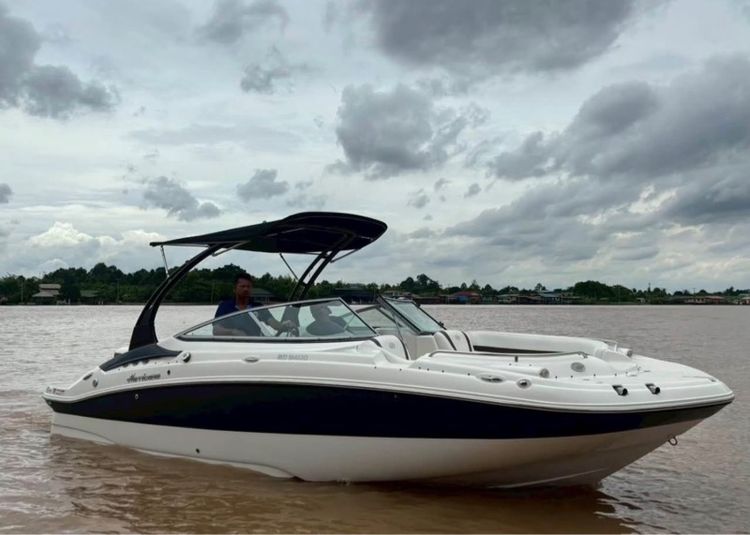 เรือสปอร์ท Hurricane SD2400 ปี2018