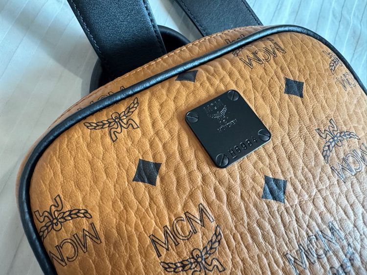 กระเป๋า MCM Men's Aren Visetos Sling bag รูปที่ 9