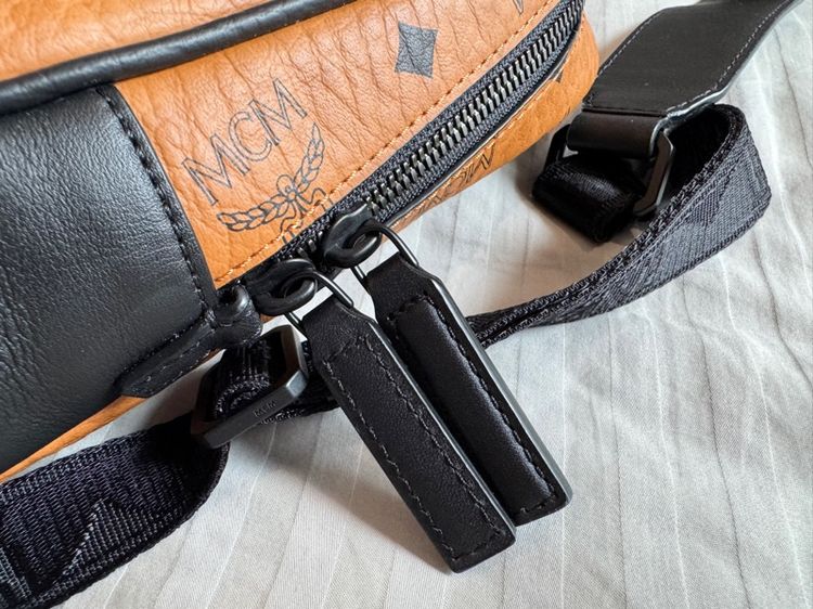 กระเป๋า MCM Men's Aren Visetos Sling bag รูปที่ 7