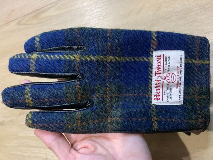 ถุงมือ กันหนาว ถุงมือผ้าทอแบรนด์นอก Harris Tweed ใส่เล่นหิมะ เล่นสกี สโนว์บอรด์ กันหนาว กันหิมะ  กันน้ำ  ให้ความอบอุ่น  ซื้อจากเมืองนอก รูปที่ 4