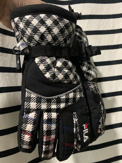 ถุงมือกันหนาวใส่ เล่นหิมะกันหนาวแบรนด์ FILAเล่นสกี สโนว์บอรด์ (ราคาถูกกว่าเช่าแน่นอน)   รูปที่ 2