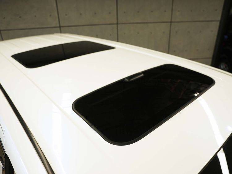 Toyota Alphard 2021 2.5 HV 4WD Van ไฮบริด ไม่ติดแก๊ส เกียร์อัตโนมัติ ขาว รูปที่ 3