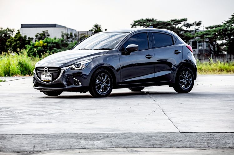 Mazda Mazda 2 2018 1.3 High Connect Sedan เบนซิน ไม่ติดแก๊ส เกียร์อัตโนมัติ เทา รูปที่ 3
