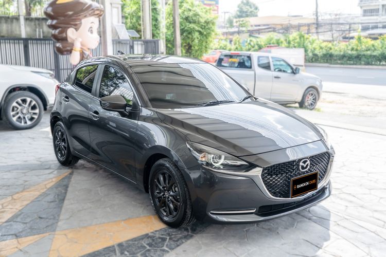 Mazda Mazda 2 2023 1.3 Skyactiv-G S Leather Sports Sedan เบนซิน เกียร์อัตโนมัติ เทา รูปที่ 4