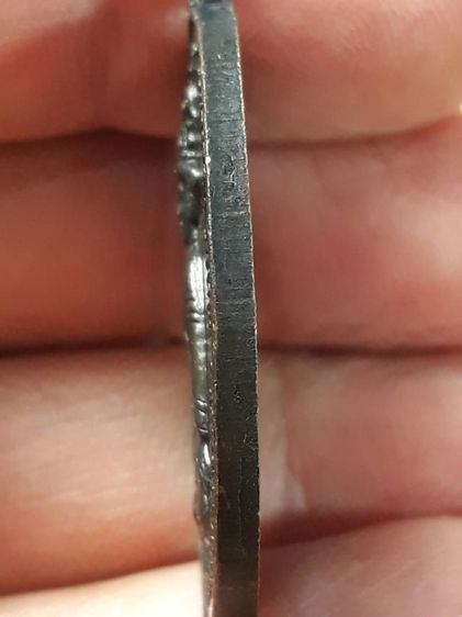 เหรียญพระเจ้าตากสิน หลวงปู่ทิม วัดละหารไร่ จ.ระยอง ปี2518 เนื้อทองแดงรมดำสภาพสวย รูปที่ 3