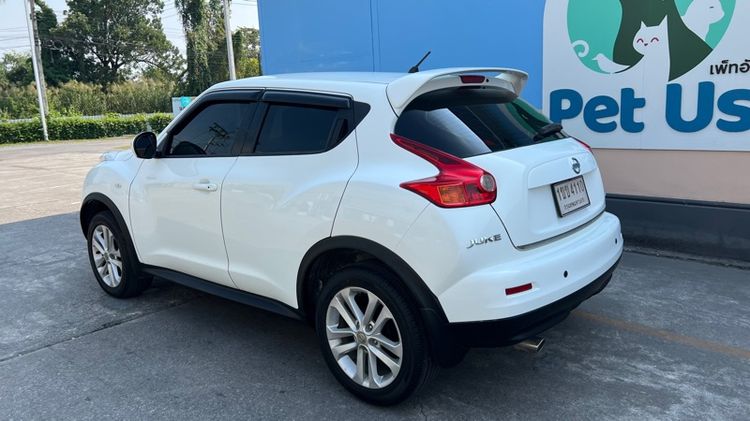 Nissan Juke 2014 1.6 V Sedan เบนซิน ไม่ติดแก๊ส เกียร์อัตโนมัติ ขาว รูปที่ 4